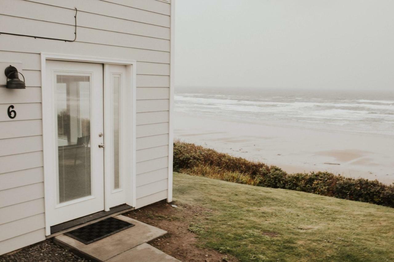 Nye Beach Cottages Нюпорт Екстериор снимка