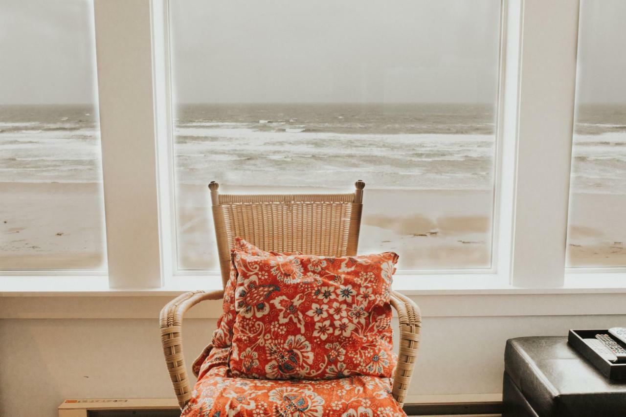 Nye Beach Cottages Нюпорт Екстериор снимка